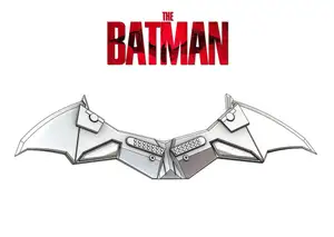Batarang suit and logo - The Batman (R.Pattinson)