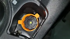 Llave refrigerante piaggio mp3