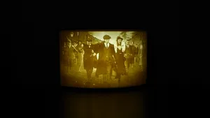 Lithophane frame for curved image.
