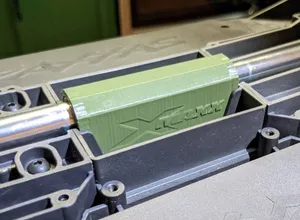X-Maxx Basher Block (Center Drive Shaft Support Block)