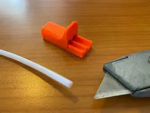 PTFE tube cutting guide tool