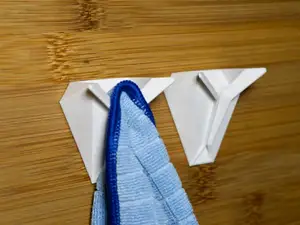 Low Poly Towel Hanger