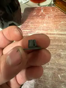BMW Logo mount clip (e39)