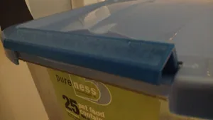 Van Ness pet food bin locking clip