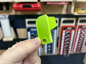 Swiveling French Cleat Lock