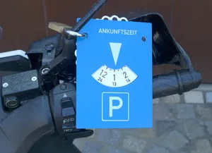 Motorcycle parking disc, Motorrad-Parkscheibe