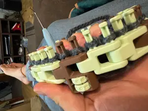The BEST knitting loom! Adjustable for any size yarn or project!
