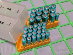 Gridfinity 2x1 Battery Bin 12 AA or 26 AAA with Lids (optional)