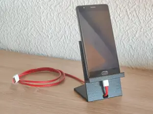 Smartphone holder for bigger phones
