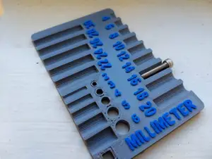 Screw and Bolt Sorter / Credit Card sized Measurement Tool ISO