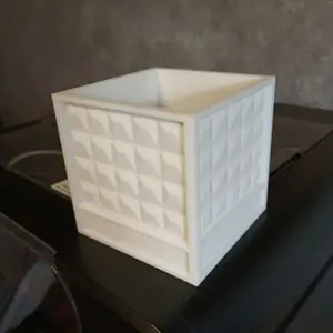 pot from the fence
