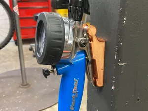 Holder for Park Tool INF-2 inflator - upright