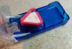 Oblong Tablet Nest for Safety Shield Pill Splitter/Cutter