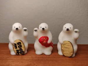 KUMATY: Maneki Polar Bear (Beckoning Polar Bear)