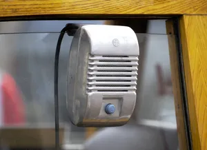 Drive in theater window speaker