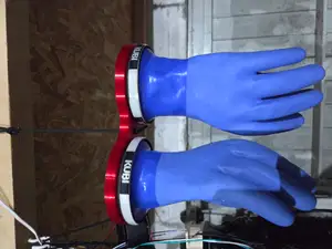 Kubi dry glove hanger
