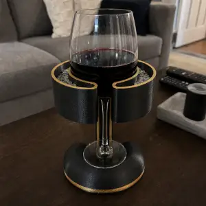 Chilled Wine Glass Holder – The Frosty Throne Your Drink Deserves