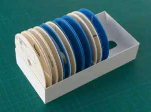 Mini-reel tray