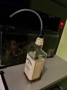 Jack Daniels 1L bottle cap with hoses connect