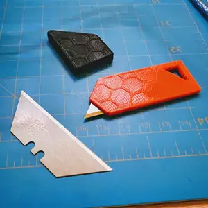 Mini Pocket Utility Knife (2.25m of Filament)
