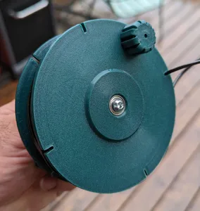 Hand-Held Clothesline Spool