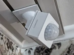 Articulated holder for motion sensor