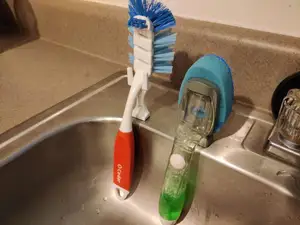 Dish Wand Refillable Soap Scrubber Holder for Kitchen Sink
