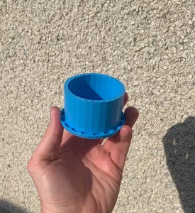 Print-flat-and-fold mini flower pot