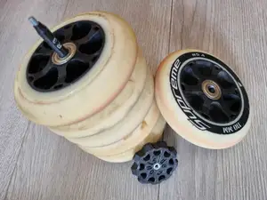 Inline skate wheel organiser and storage solution: wheel stacker