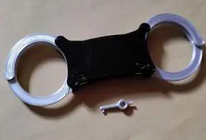 Fixed speed handcuffs