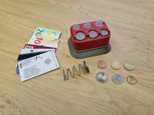 Euro Coin Wallet + hidden place