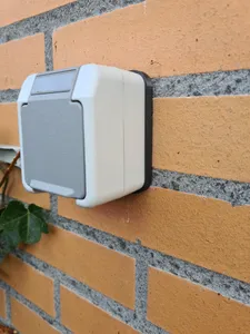 Flushbox and adapter for Merten Outdoor Wall Socket