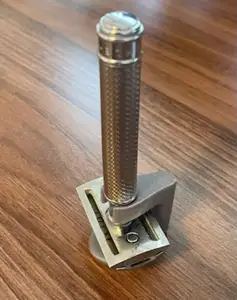 Cheap, minimalistic razor holder/ razor stand // günstiger, minimalistischer Mühle Rasierhobel Halter, Ständer