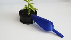Gardening trowel
