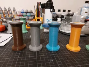 Miniature holder for painting