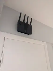 GL-iNET MT6000 / Flint 2 Wall Mount