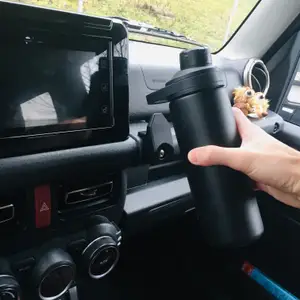 Suzuki Jimny 2019 CamelBak Chute Mag Bottle Dashboard Mount