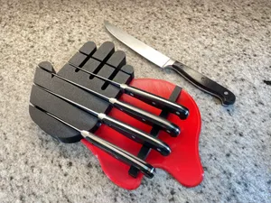 Bloody Knife Holder