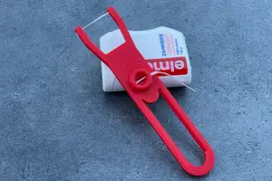 Dental Floss Holder with Tensioner V2