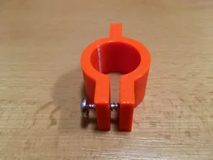 Pipe clip