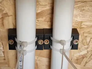 26mm pipe's fitting for walls (to be used with cable ties)