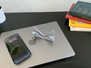 Continuity Camera Holder