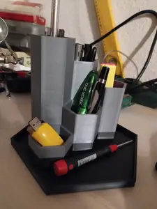 Desktop Organiser simple Polygon Style