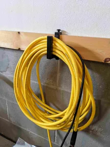 Screw Clamp Hose Mount