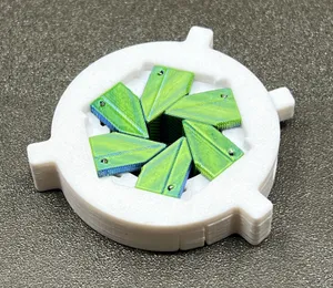 Mechanical Iris - Fidget Toy