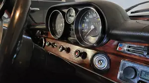 Mercedes Benz W108 Push/Turn Knob lighted