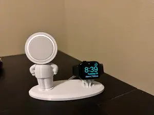 MagFace - iPhone and Apple Watch MagSafe Charging Station