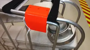 Closure for hose carrying basket | Verschluss für Schlauchtragekorb