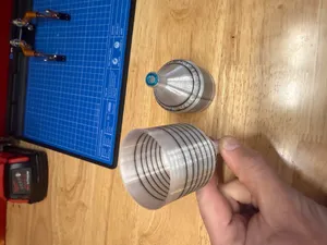 Tubeless Sealant Funnel with Recess for Valve Lock Ring