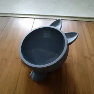 Funny cat bowl